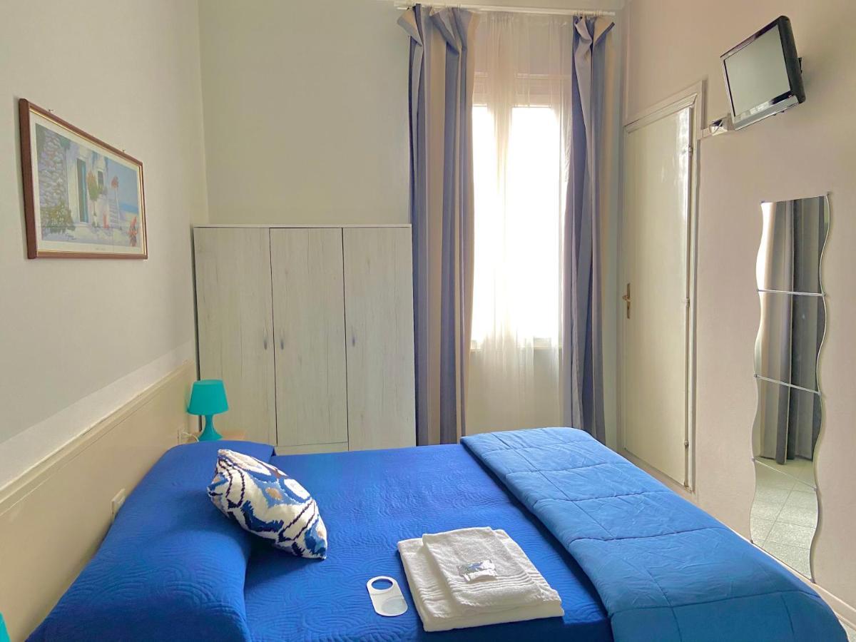 מרינה די מסה Hotel La Perla מראה חיצוני תמונה