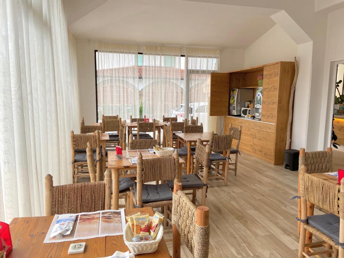 מרינה די מסה Hotel La Perla מראה חיצוני תמונה