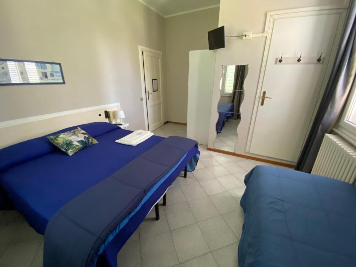 מרינה די מסה Hotel La Perla מראה חיצוני תמונה