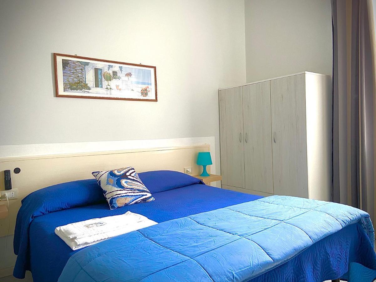 מרינה די מסה Hotel La Perla מראה חיצוני תמונה