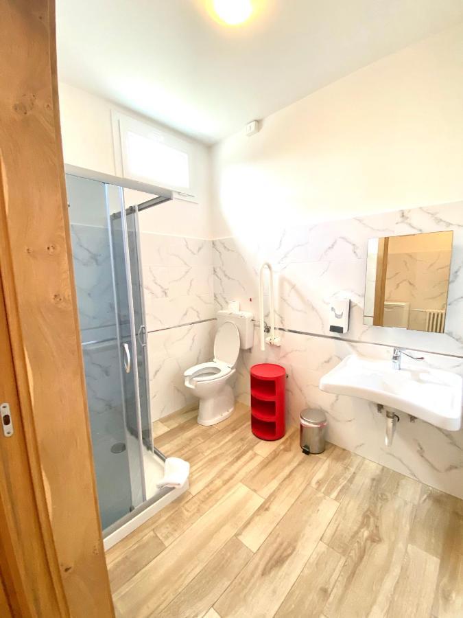 מרינה די מסה Hotel La Perla מראה חיצוני תמונה